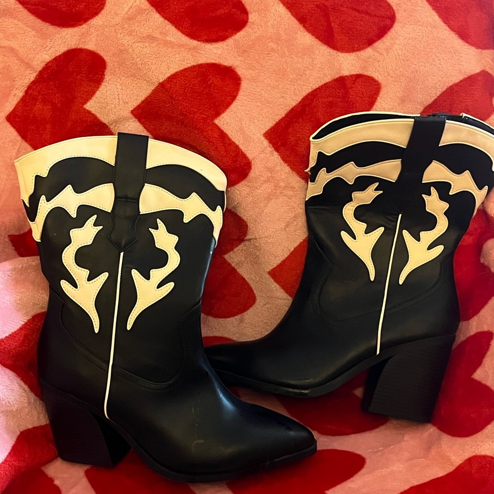 Torrid Black and Cream Western Boots